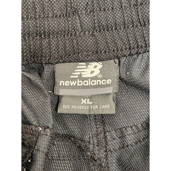 New Balance Track Pants Men's XL Black Straight Windbreaker Warmup Running - Picture 3 of 8